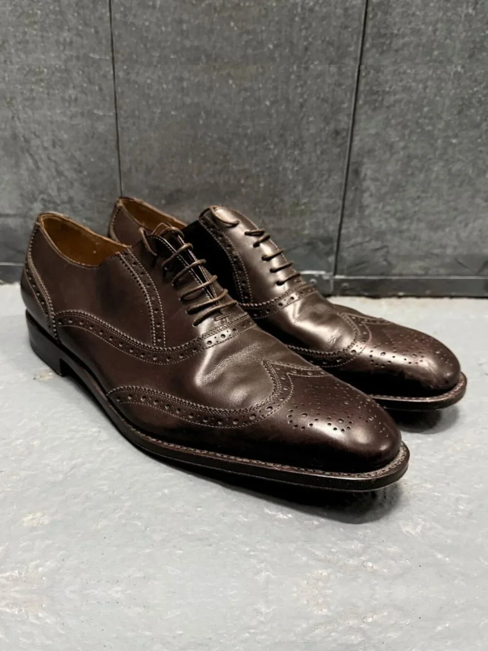 SALVATORE FERRAGAMO TRAMEZZA Dark Brown Brogue Wingtip Leather Shoes Sz 10.5 EE - Picture 2 of 13